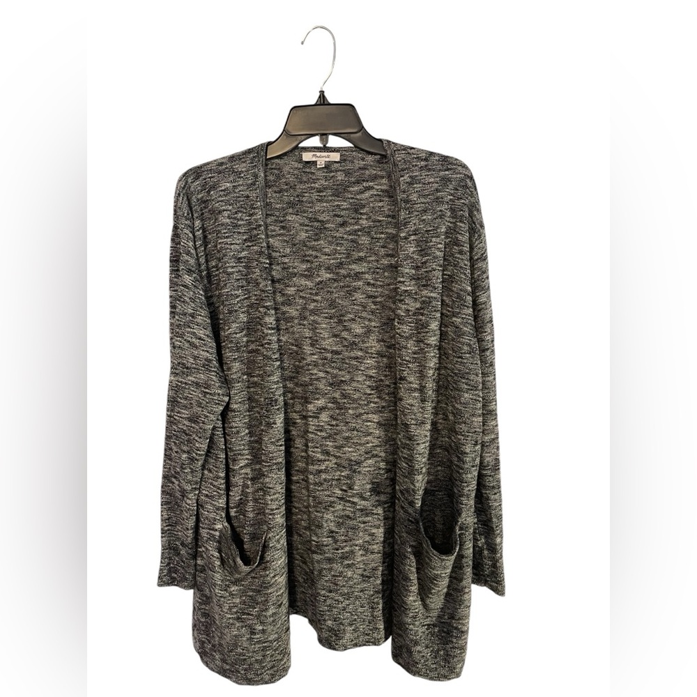 WOMAN’S BLACK AND WHITE MADEWELL OPEN CARDIGAN SIZE MEDIUM.